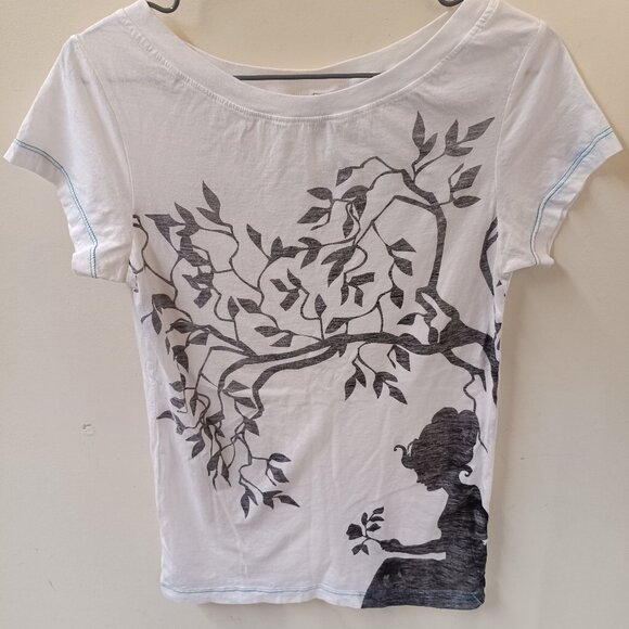 2/$20 Woman Girl Silhouette Tree Branches Boatneck Graphic Tee - Picture 1 of 10